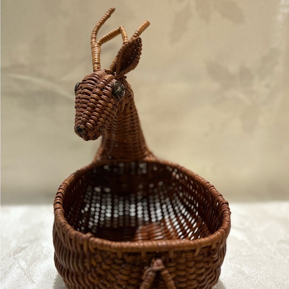 Vintage Brown Wicker Deer Basket - Picture 5 of 10